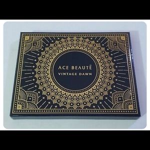 Ace Beaute Scarlet Dusk Palette